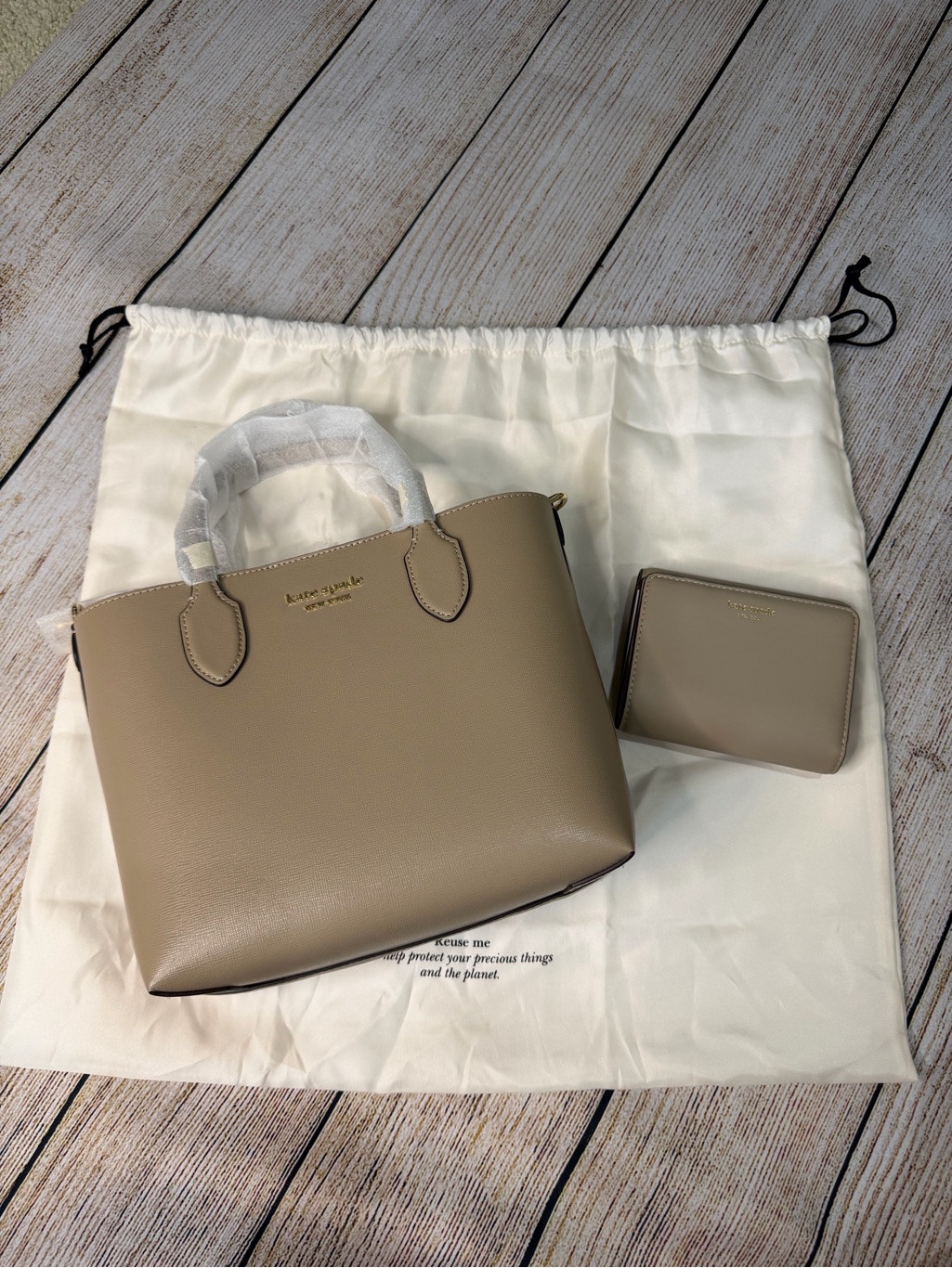 Nwot Kate Spade Medium Bleecker Tote & Dakota Bifold Flap Wallet Set Taupe